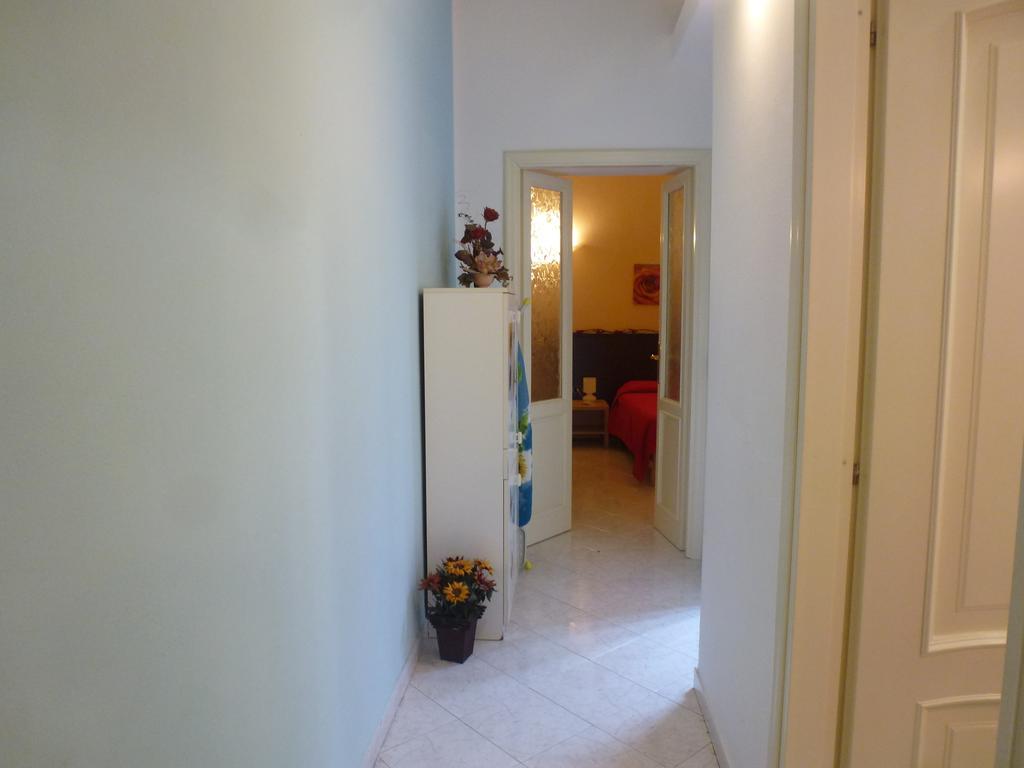 Alloggio Privato Giunic Cagliari Szoba fotó